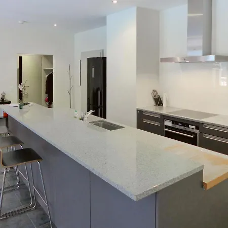 Modern By Interhome Daire Interlaken